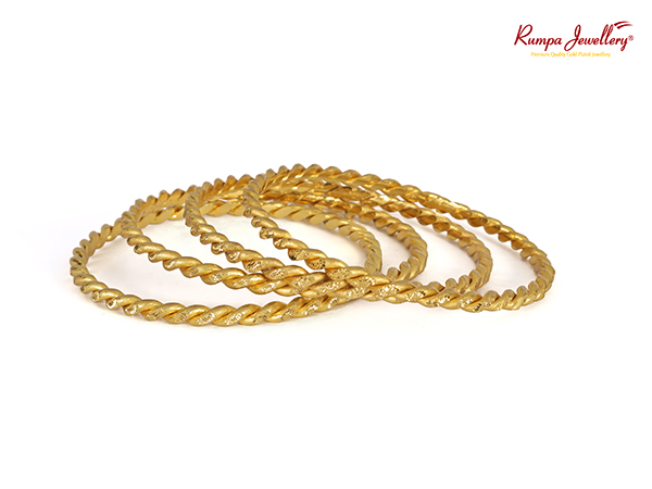 Four pieces Bangles